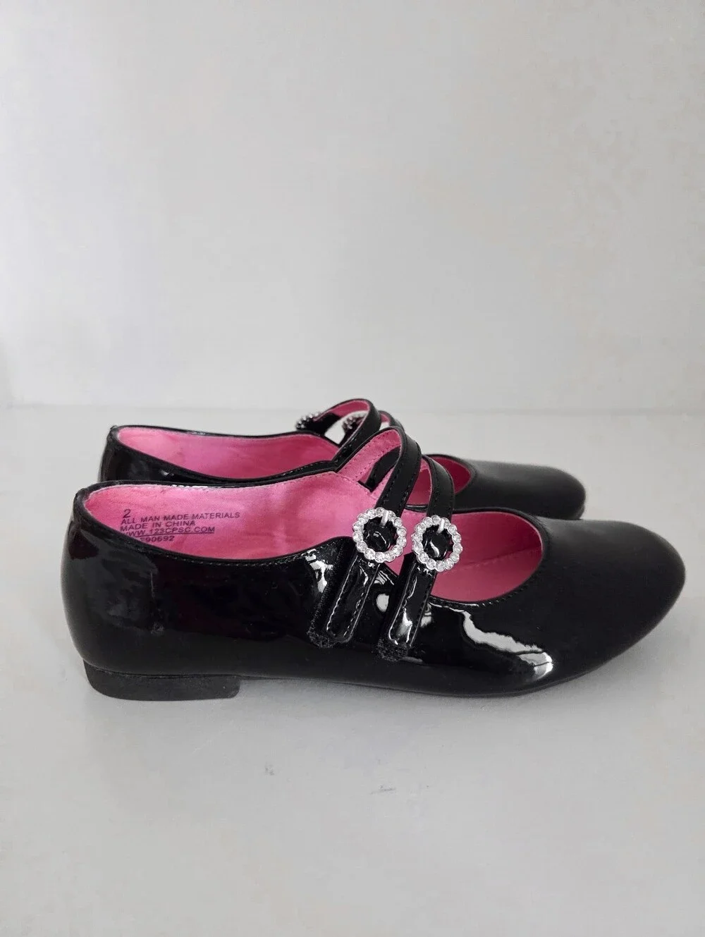Cupcakes & Cashmere Patent Leather Girls Dress Shoes Size Y2